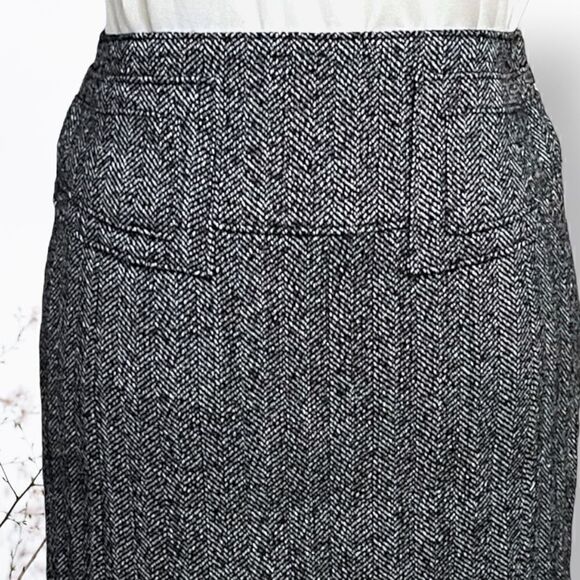 EXPRESS Wool Blend Fall Skirt Black Chevron Knee Length Pencil Skirt Sz 4 - Picture 5 of 9
